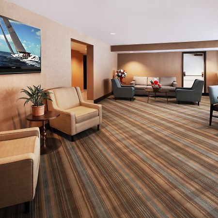 Holiday Inn Express Port Hueneme By Ihg Екстериор снимка