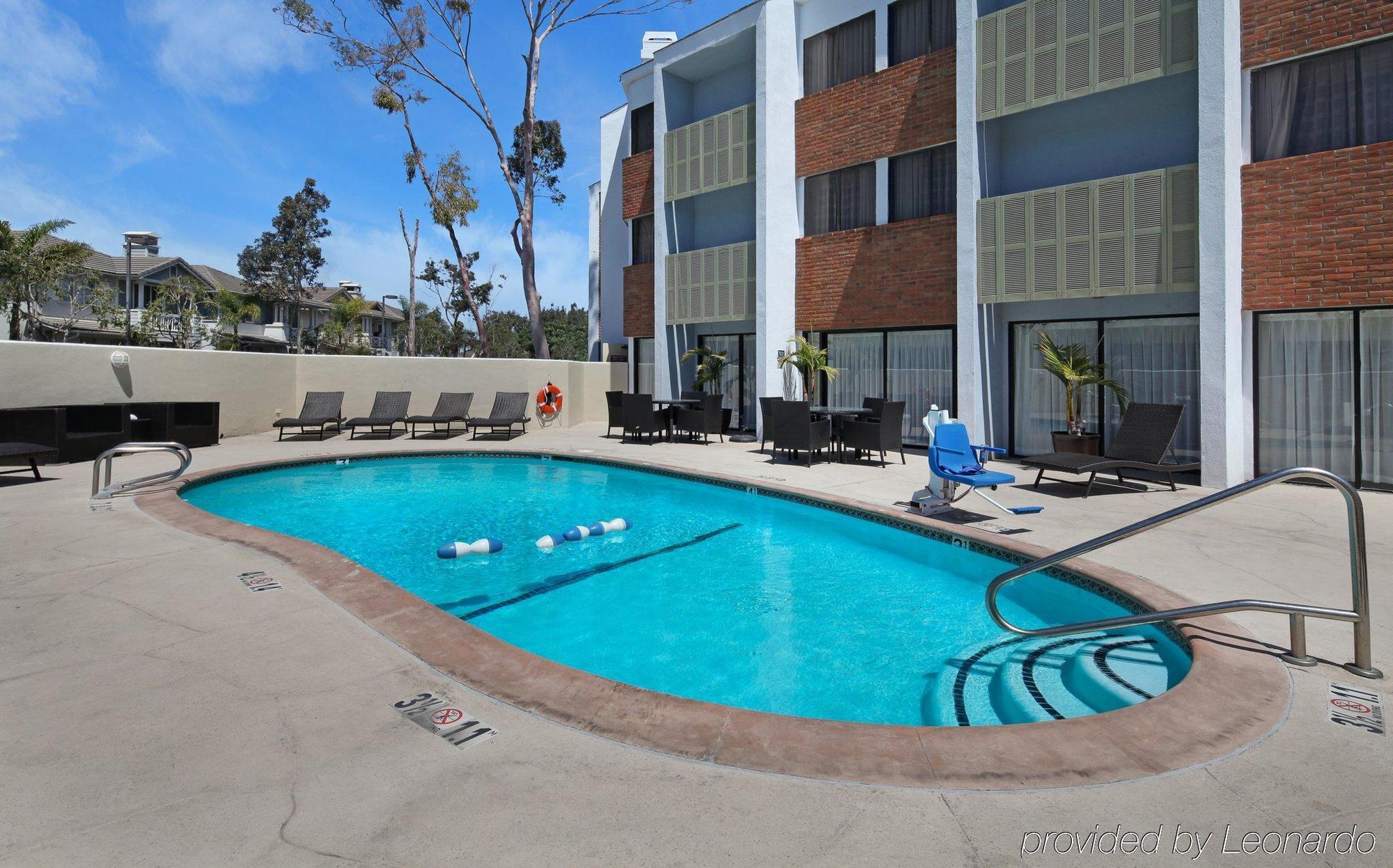 Holiday Inn Express Port Hueneme By Ihg Екстериор снимка