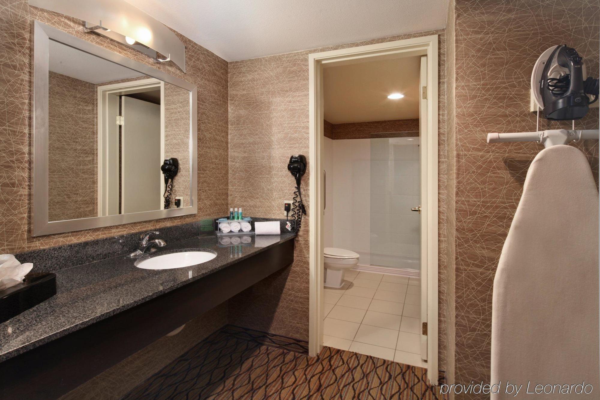 Holiday Inn Express Port Hueneme By Ihg Екстериор снимка